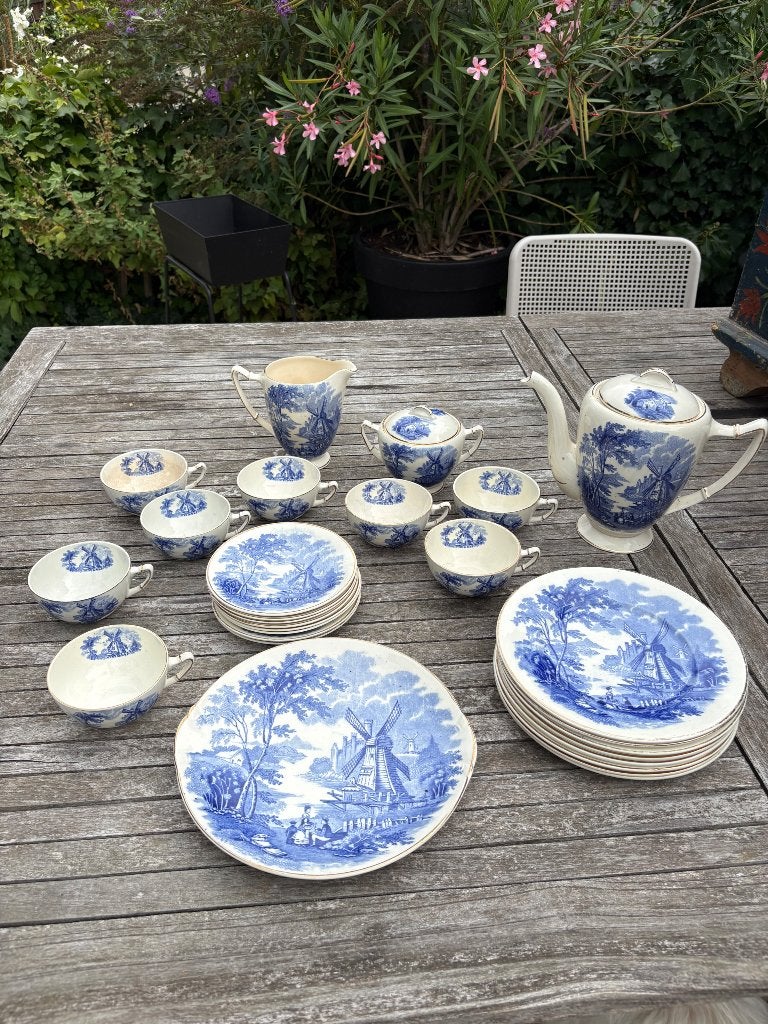Antiek theeservies, Ophalen