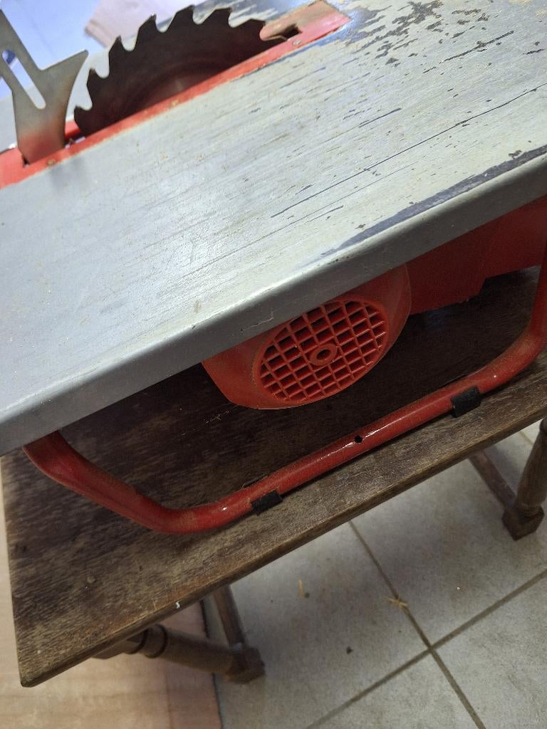 tafelzaag merk perel, Ophalen