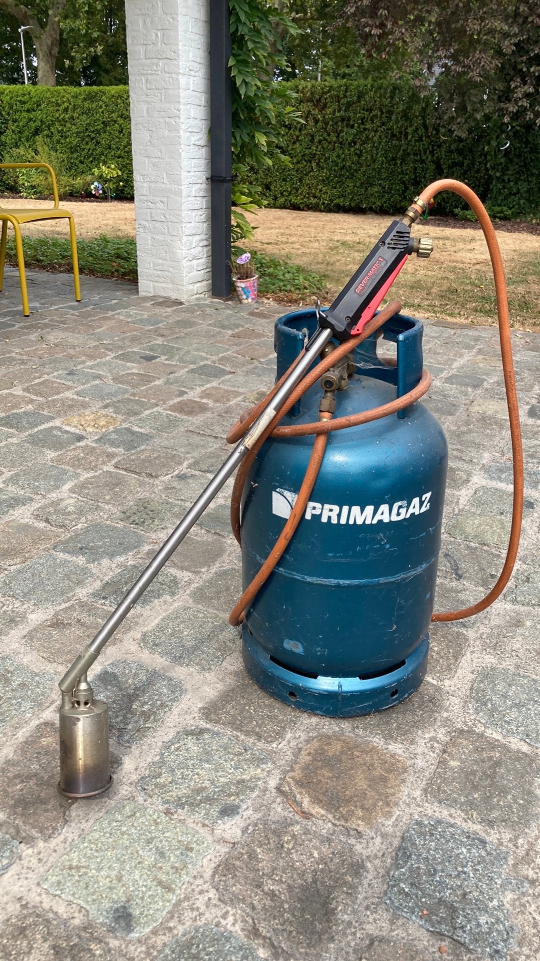 Onkruidbrander, Enlèvement, Utilisé