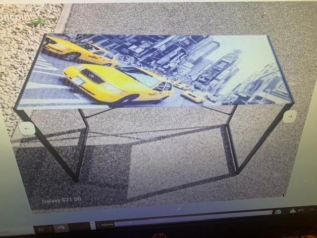 Bureau en verre TAXI NEWYORKAIS et pieds en métal noir., Autres types, 115 cm, Comme neuf, Verre