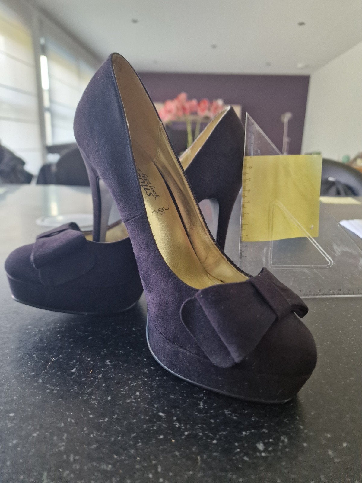 Nieuw. Plateau damesschoenen. Fluweel zwart. Hiel 12cm, Ophalen of Verzenden, Nieuw, Zwart
