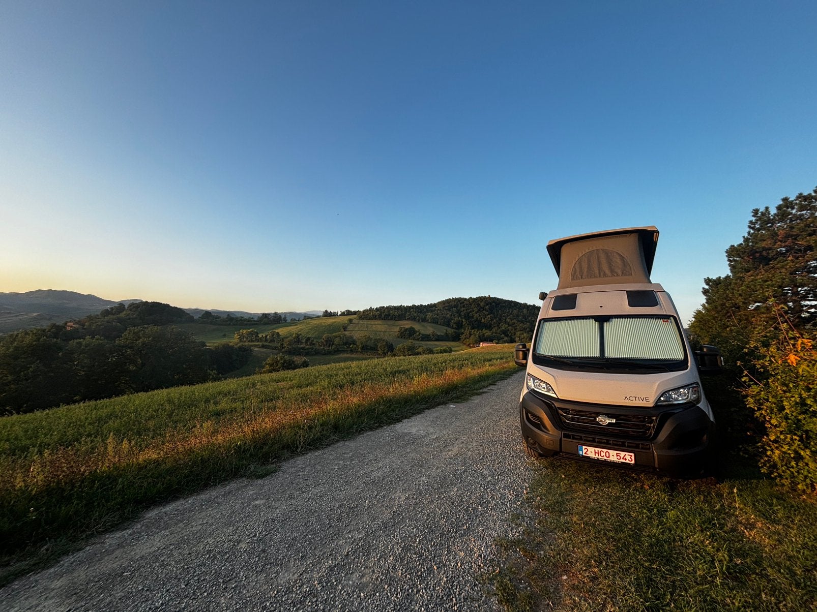 Camping-car complet Bürstner Campeo avec tente de toit, Navigation, Fiat, Boîte manuelle, Particulier