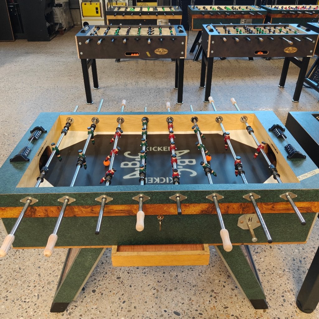 Occasie tafelvoetbal / voetbaltafel / kicker ABC, Ophalen, Gebruikt
