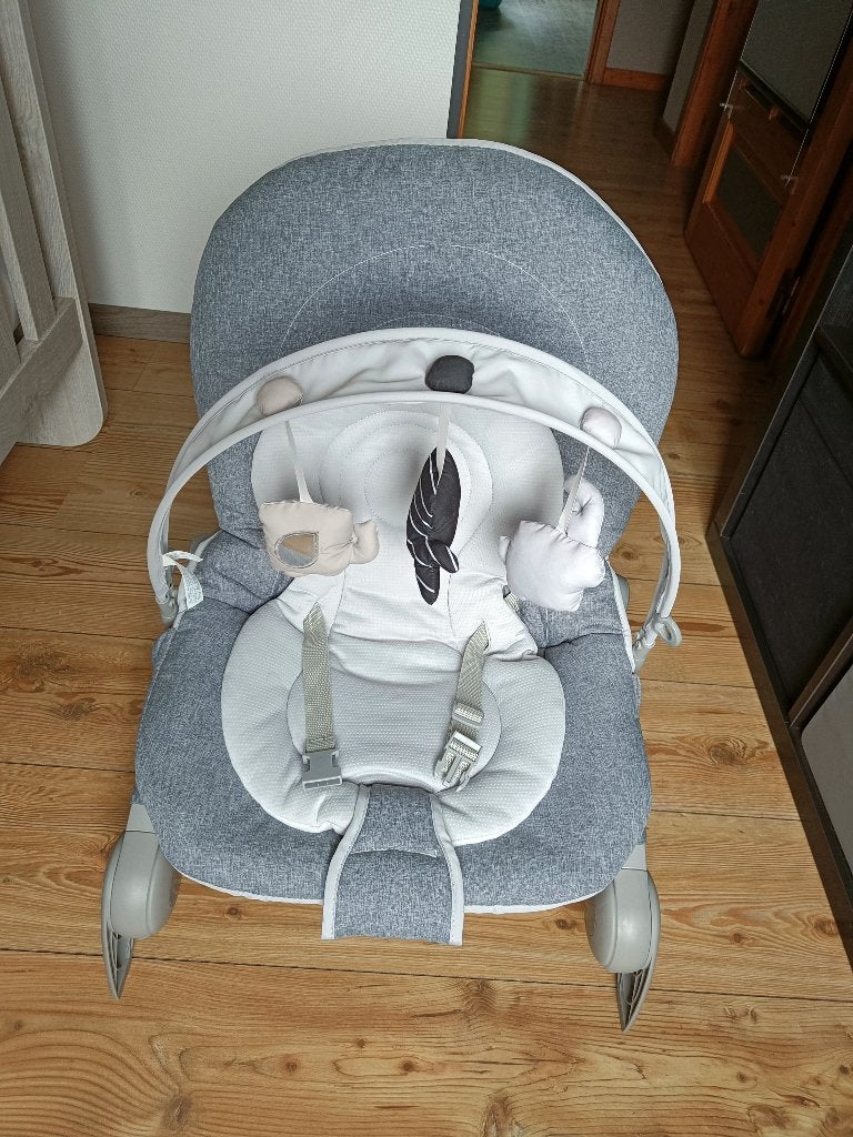 Transat CHICCO bébé ergonomique avec arche d'éveil, Enfants & Bébés, Enlèvement, Comme neuf, Chicco