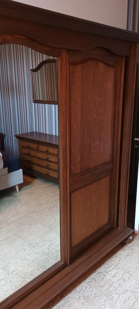 Eiken slaapkamer: 3 schuifdeuren,2nachtkast,commode,spiegel,, Huis en Inrichting, Ophalen