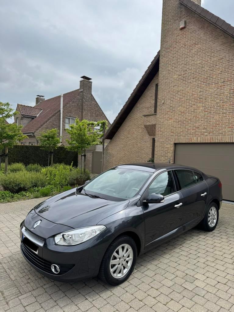 Renault Fluence 1.6Benzine 2011 Euro 5Gekeurd voor verkoop, Auto's, Renault, Euro 5, Fluence, 5 deurs, Particulier