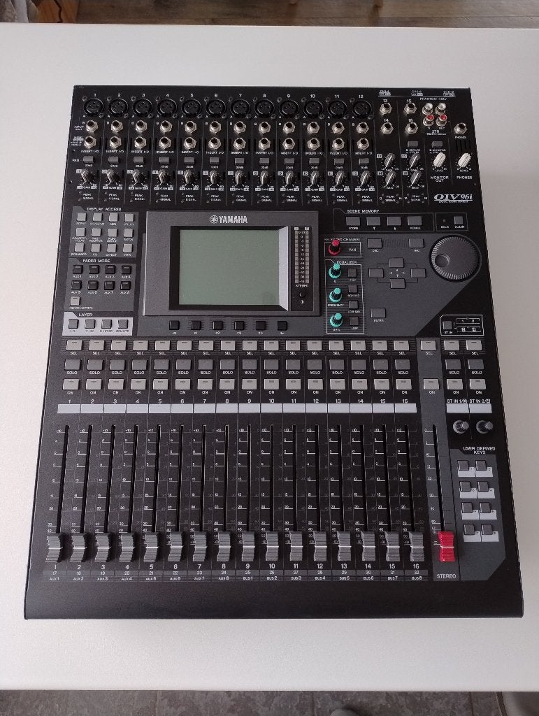 Yamaha O1v 96i, Ophalen, Gebruikt, 20 kanalen of meer, Microfooningang