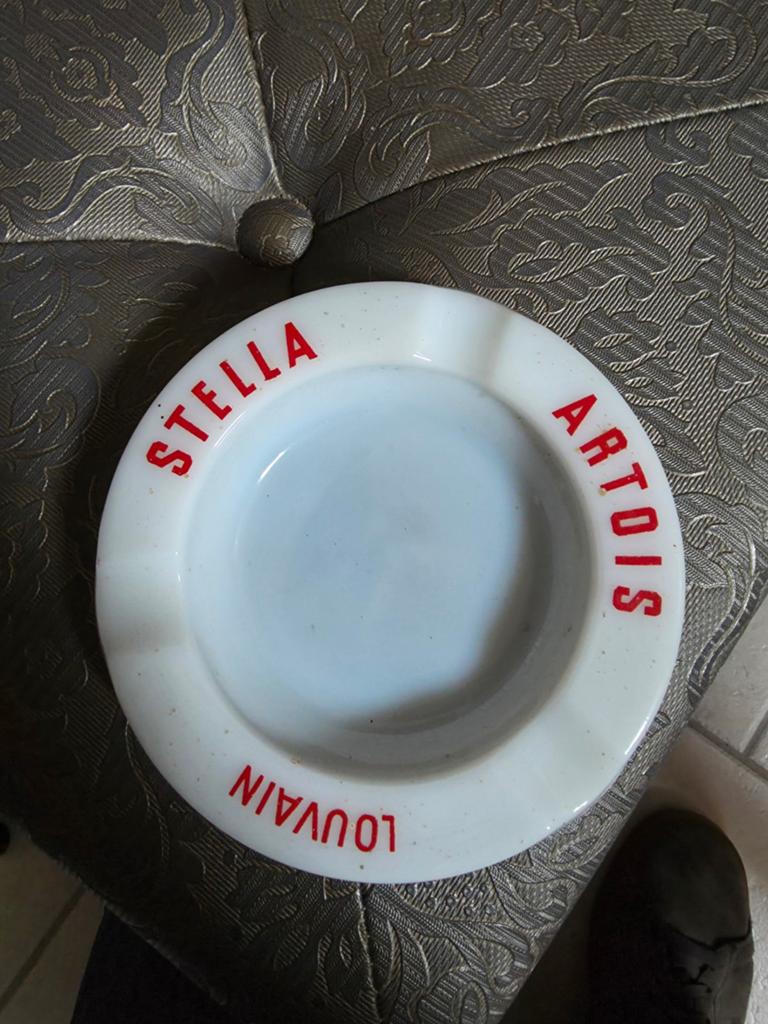 Stella Artois asbak van wit porselein, Verzamelen, Biermerken, Ophalen of Verzenden, Zo goed als nieuw, Overige typen, Stella Artois