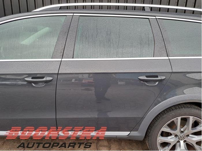 Portier 4Deurs links-achter van een Volkswagen Passat (Passa, Gebruikt, -, -, Ophalen of Verzenden