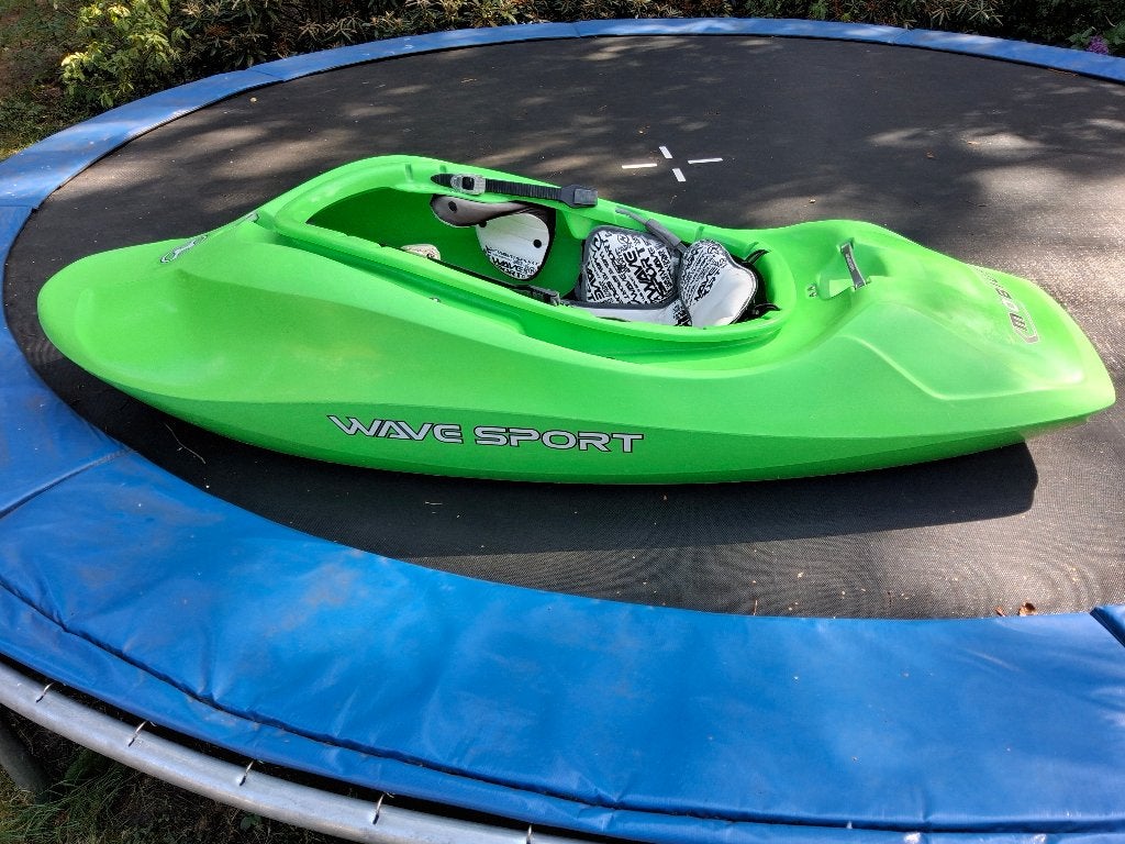Wave Sport Mobius 57 free style kayak, Sports nautiques & Bateaux, Vêtements nautiques, Femme ou Homme, Comme neuf, Enlèvement