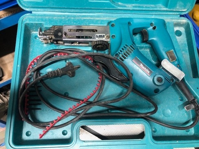 Visseuse à plaques de plâtre Makita + stock de vis !, Bricolage & Construction, Enlèvement, Utilisé, 400 à 600 watts, Autres types