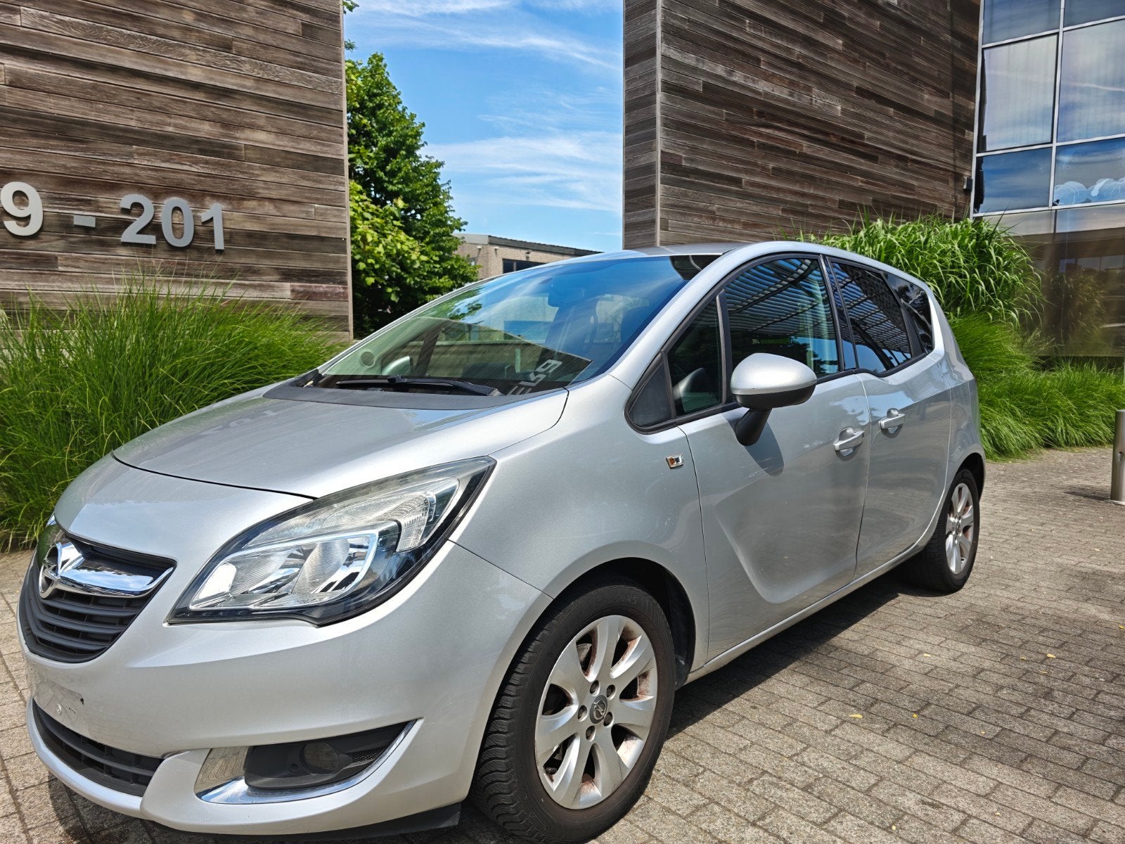 Opel Mériva

Jaar 2015

Euro 6 miljard

1400 benzine
/Airco, Auto's, Euro 6, Bedrijf, Handgeschakeld, Meriva