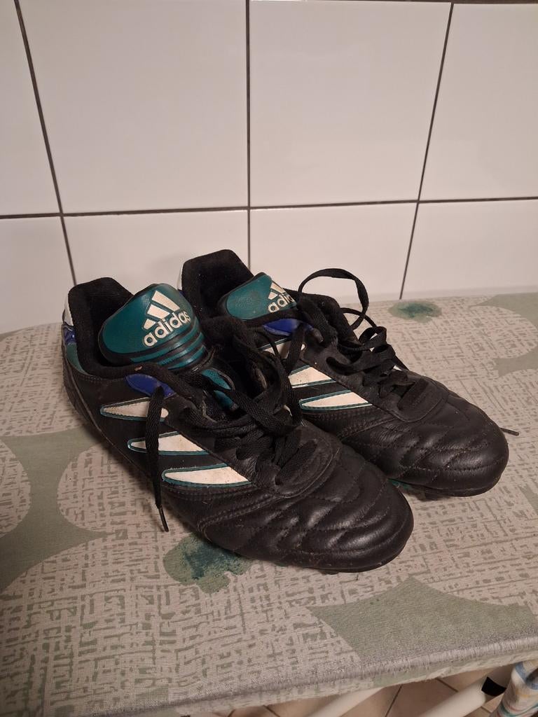 Voetbalschoenen adidas, Ophalen