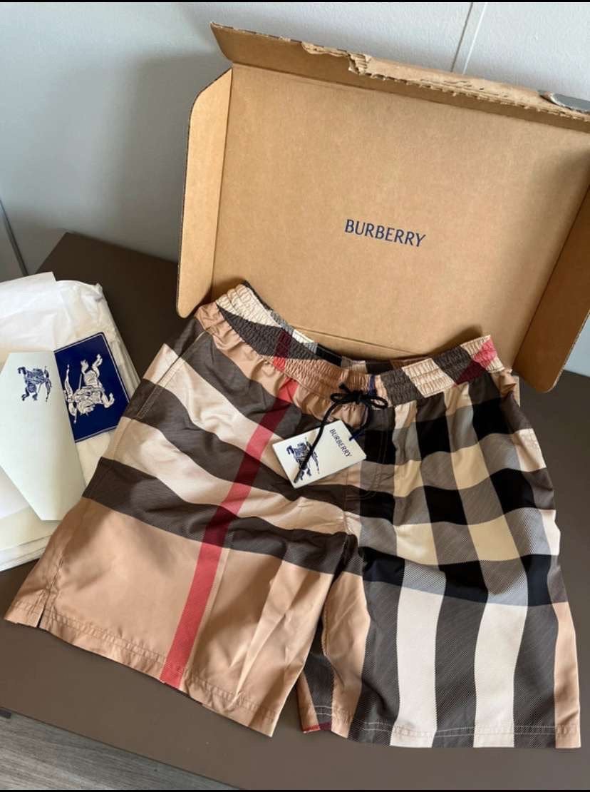 Burberry beige zwemshort maat M, Kleding | Heren, Badmode en Zwemkleding, Verzenden, Maat 48/50 (M), Beige, Zwemshort