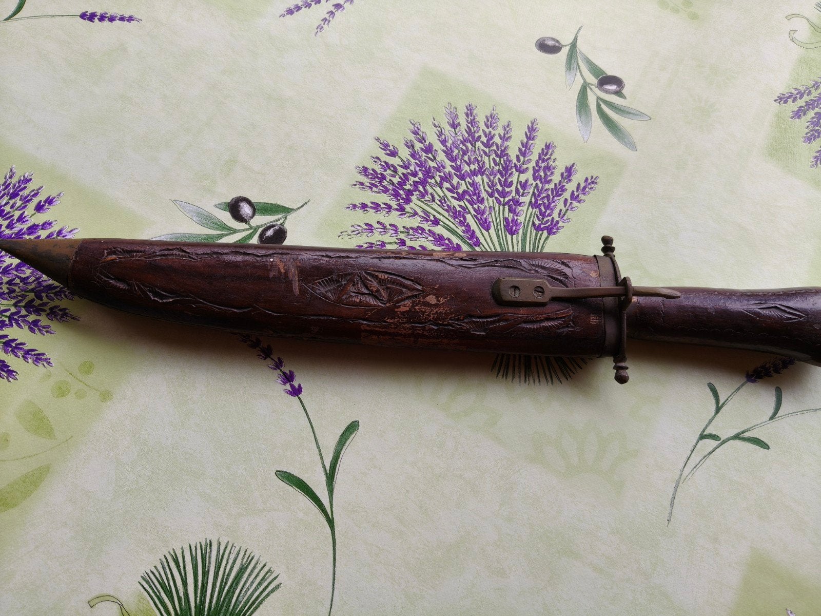 Vintage houten schede met mes.Voor verzamelaars, Enlèvement