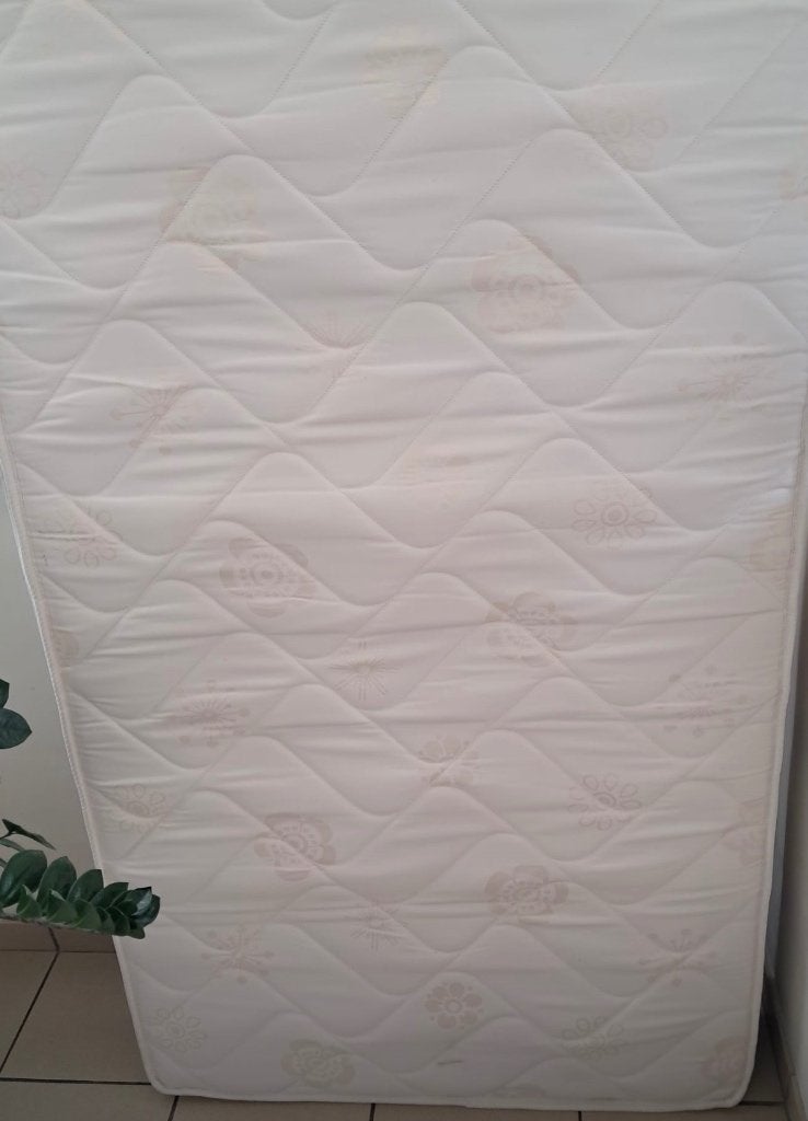 Matras éénpersoonsbed, Ophalen, 90 cm, Eenpersoons, Zo goed als nieuw