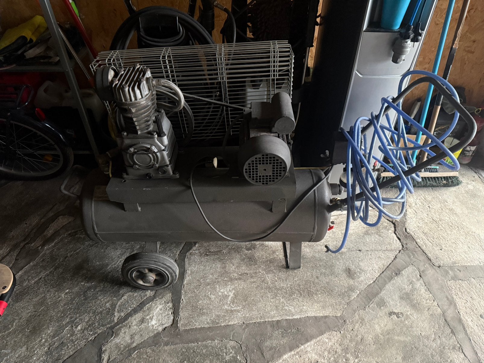 Compressor, Doe-het-zelf en Bouw, Ophalen, Zo goed als nieuw