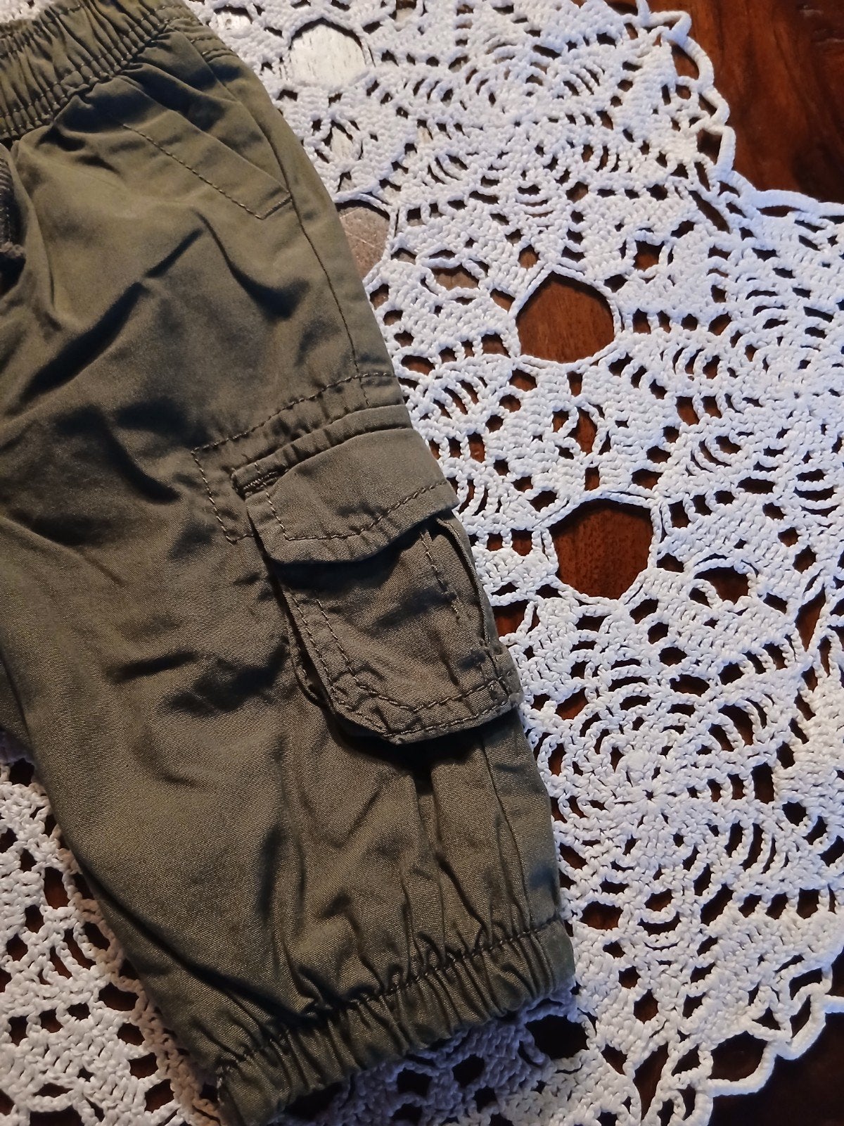 Primark baby cargobroek / jogger groen - Maat 50, Kinderen en Baby's, Ophalen of Verzenden