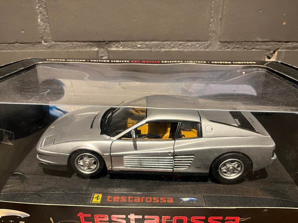 Hotwheels elite Ferrari Testarossa, Ophalen, Zo goed als nieuw