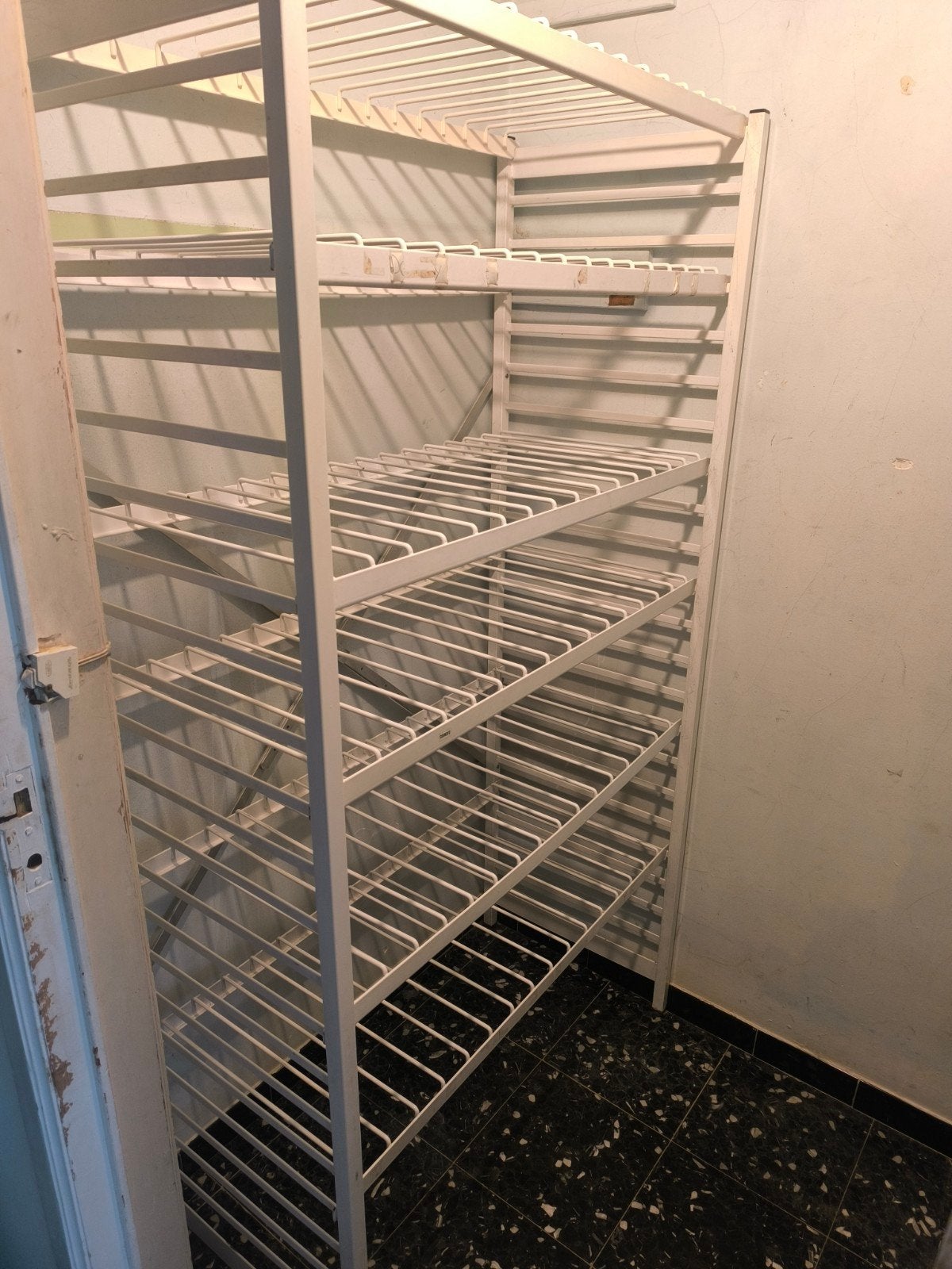 Étagères en métal, Ophalen