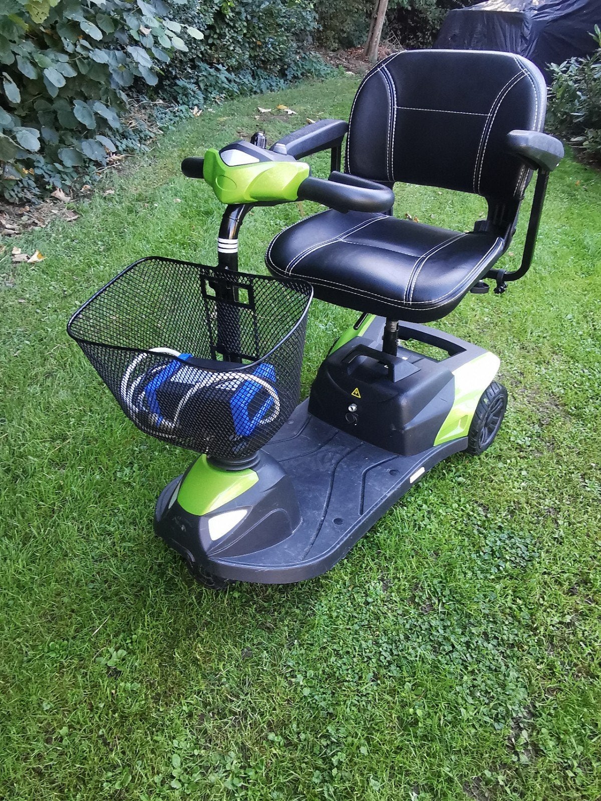 3 roues Invacare Colibri — Compact et léger 0488826971, Enlèvement ou Envoi, Fauteuil roulant électrique