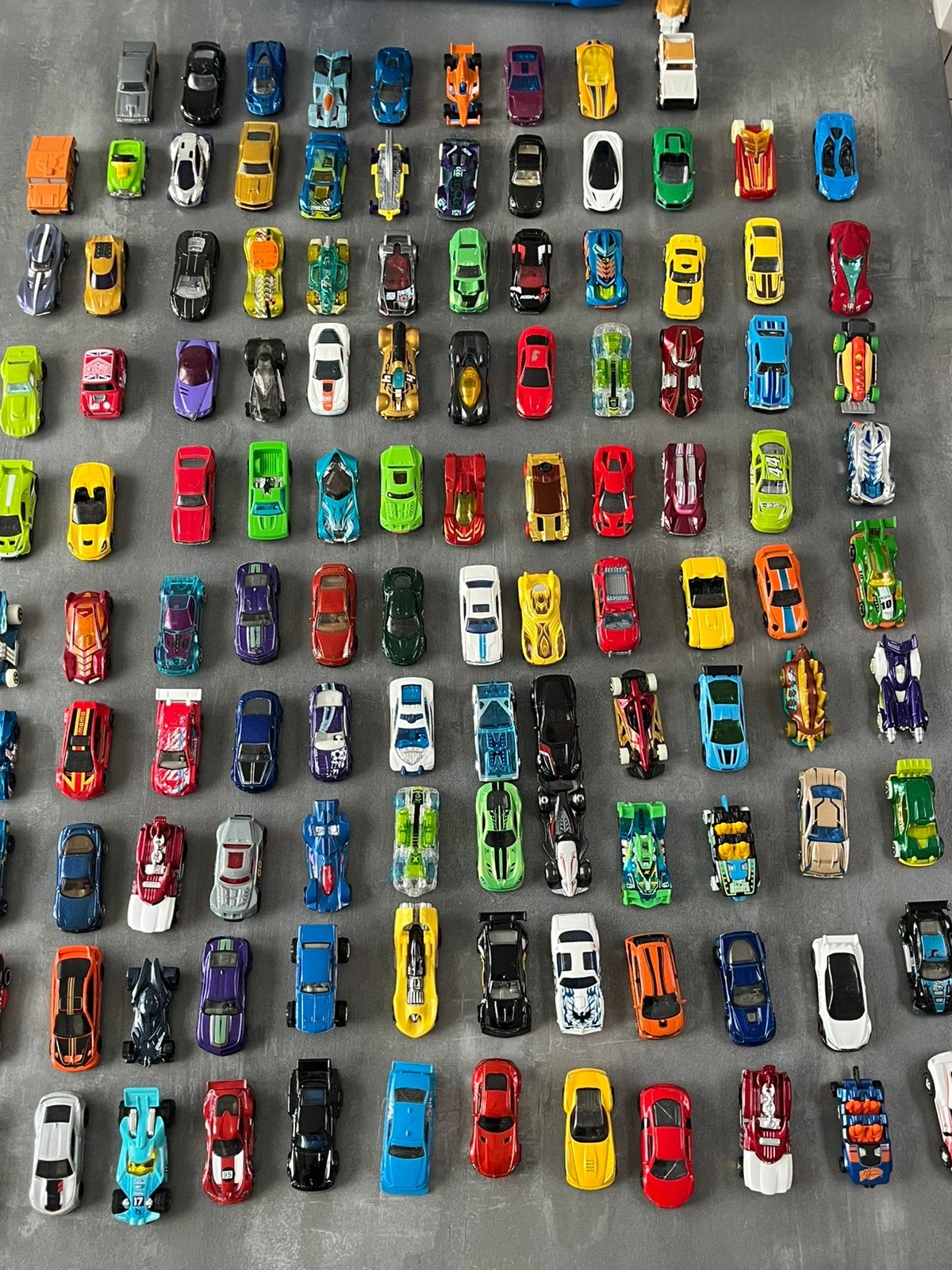 Hot Wheels + koffer, Ophalen, Gebruikt
