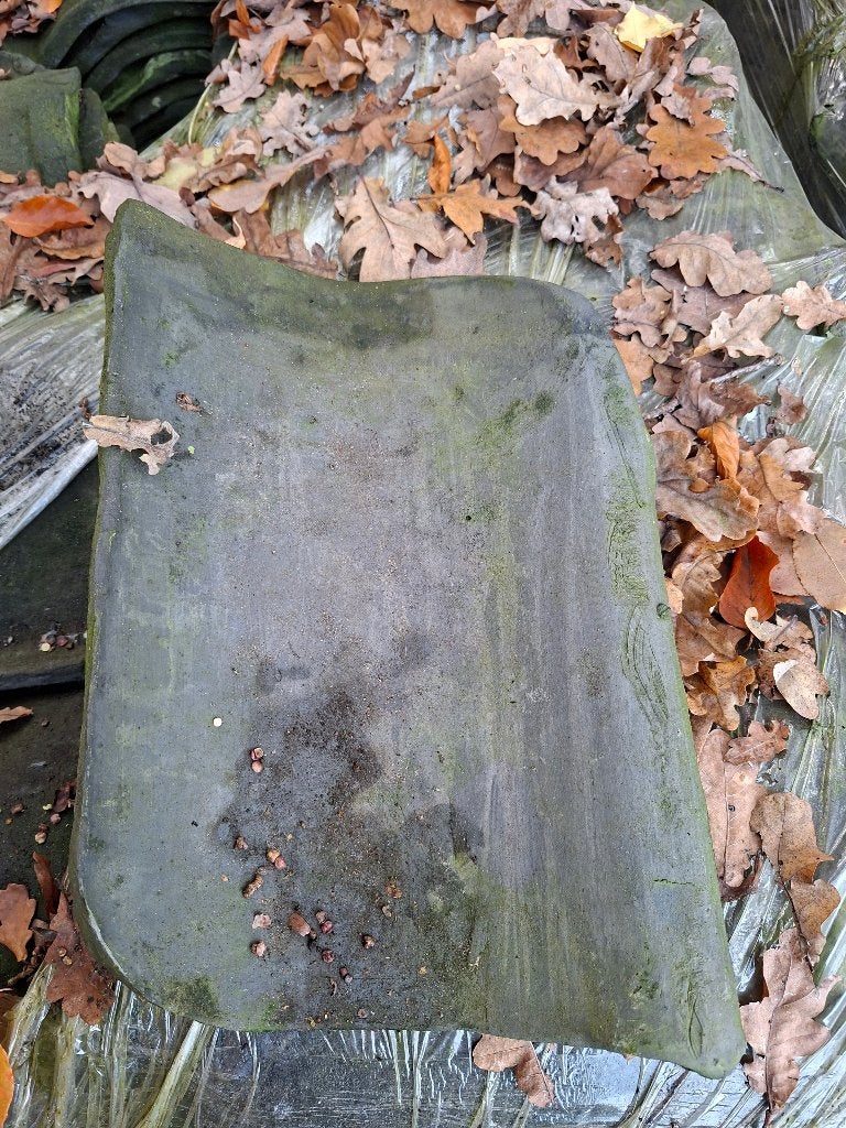 blauw gesmoorde en rode  handgevormde boomse dakpannen, Ophalen, Gebruikt, Blauw, Dakpannen