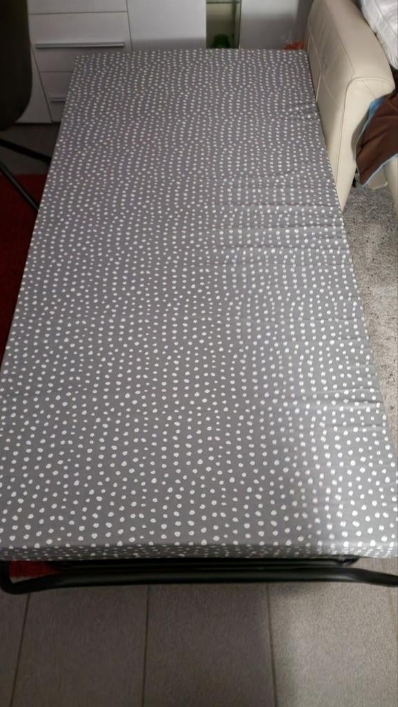 Opklapbed  One Deluxe afmeting  90x200 Nieuwe  met 5jaar gar, Ophalen