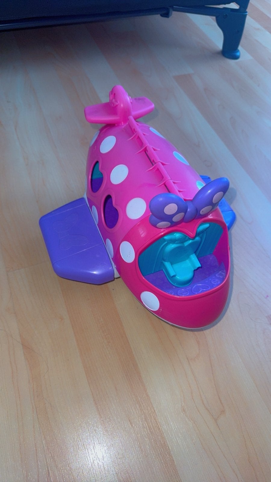 Avion Minnie pour enfant, Enfants & Bébés, Enlèvement, Comme neuf
