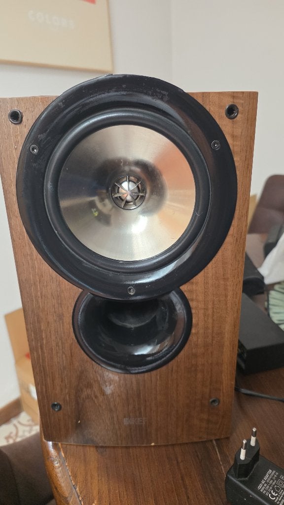 Enceinte KEF serie Q membrane aluminium, TV, Hi-fi & Vidéo, Enceinte d'étagère, Câbles inclus, 60 à 120 watts, Enlèvement