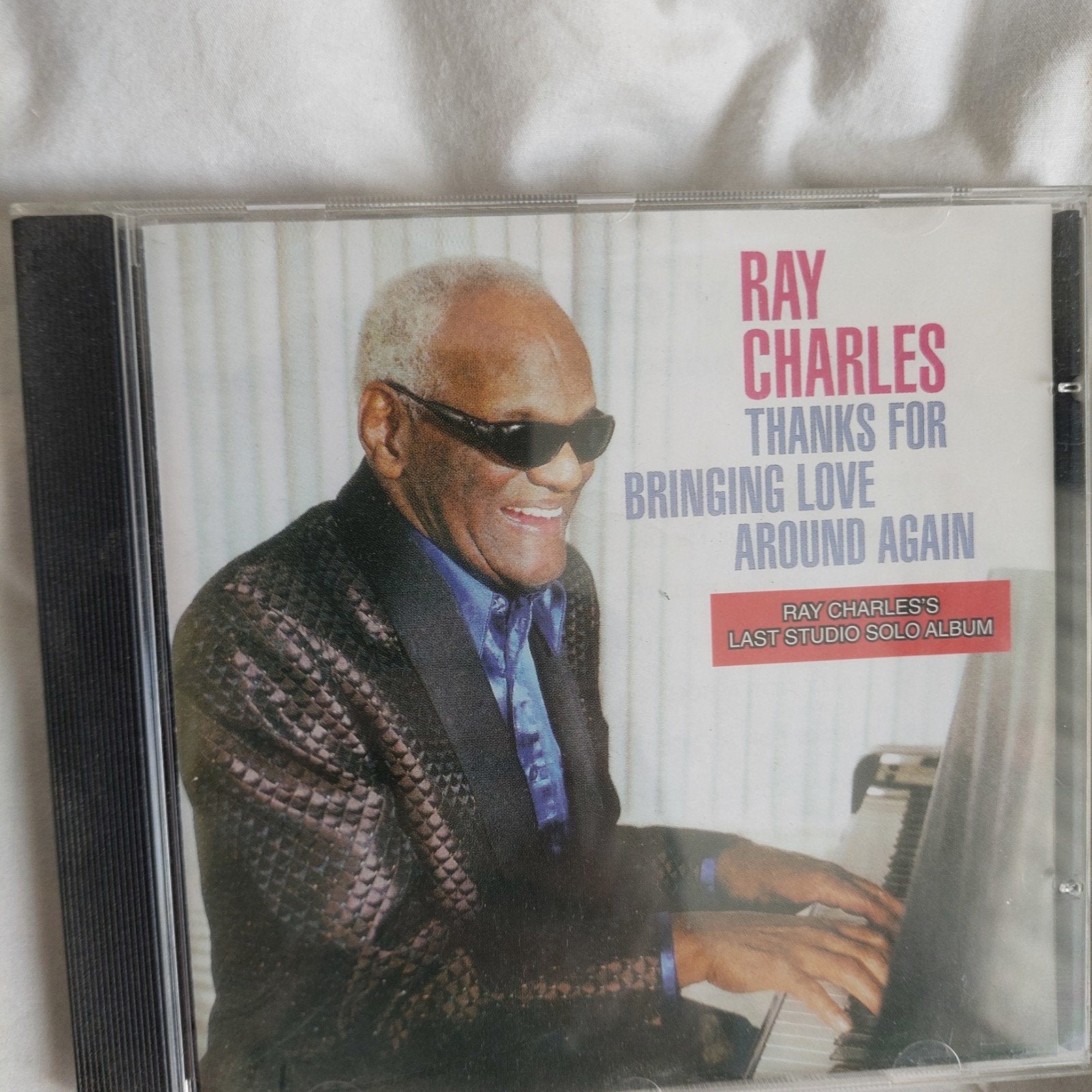 CD Ray Charles Merci d'avoir « fait ressurgir l'amour », Enlèvement ou Envoi, Comme neuf, Autres genres