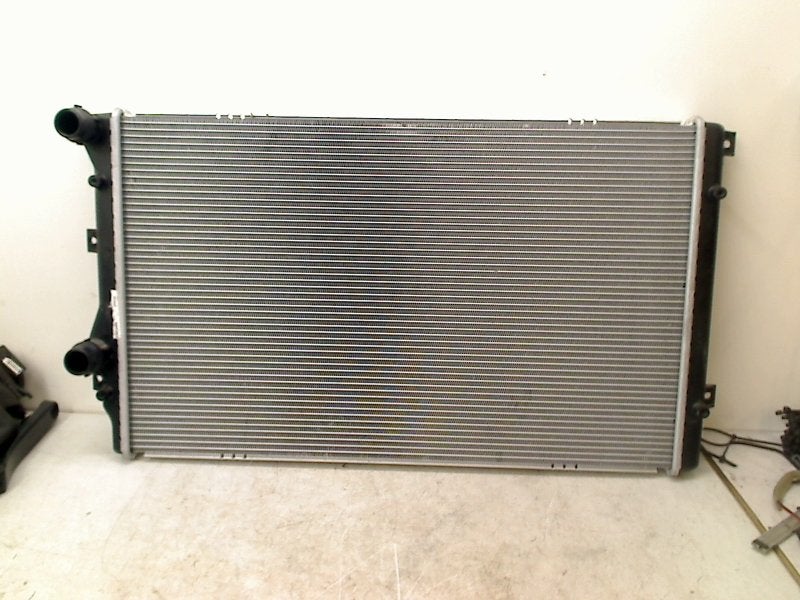 RADIATEUR EAU Volkswagen Beetle (16AE) (5K0121253D), Volkswagen, Volkswagen AG, Utilisé, Kundenbetreuung@volkswagen.de