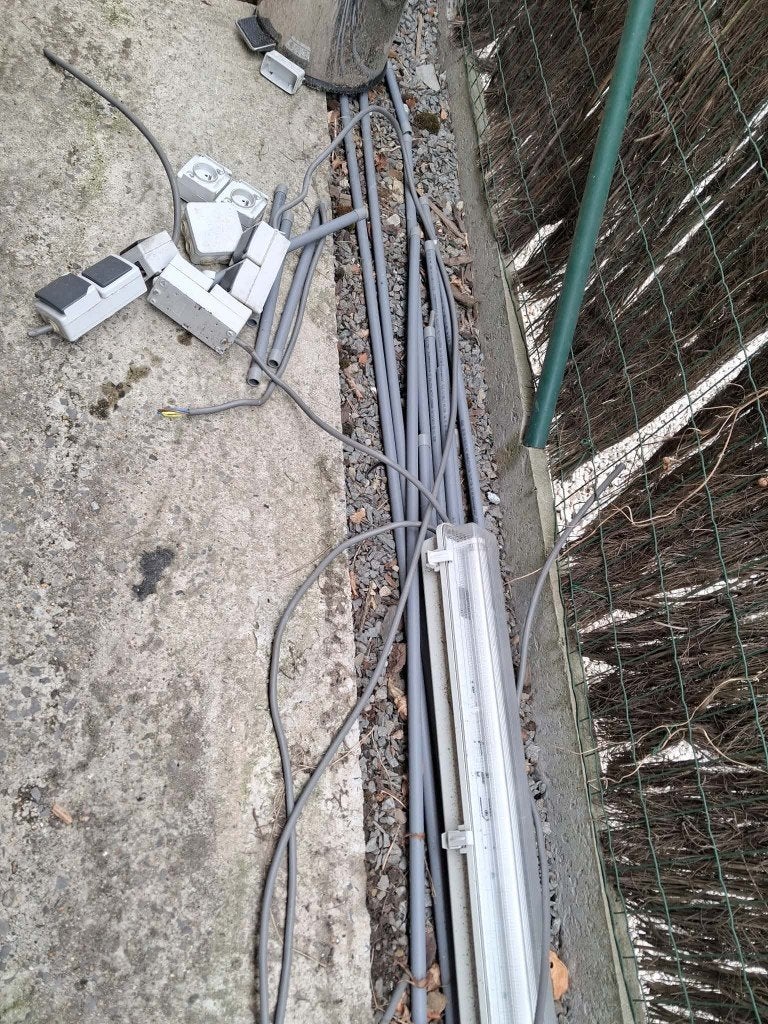 overschot electriciteit uit mijn tuinhuis - bieden, Ophalen, Gebruikt
