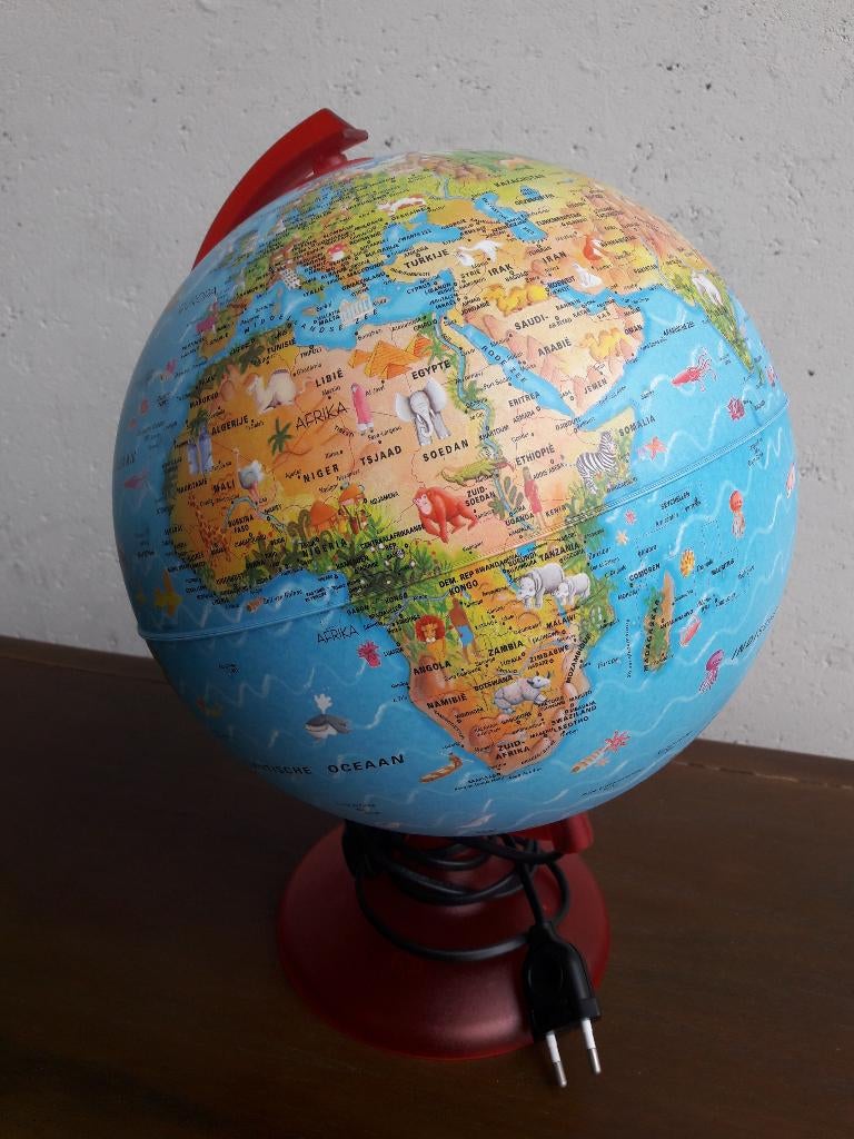 Wereldbol met verlichting: Circus kinderglobe, Huis en Inrichting, Woonaccessoires | Wereldbollen, Zo goed als nieuw, Verlicht