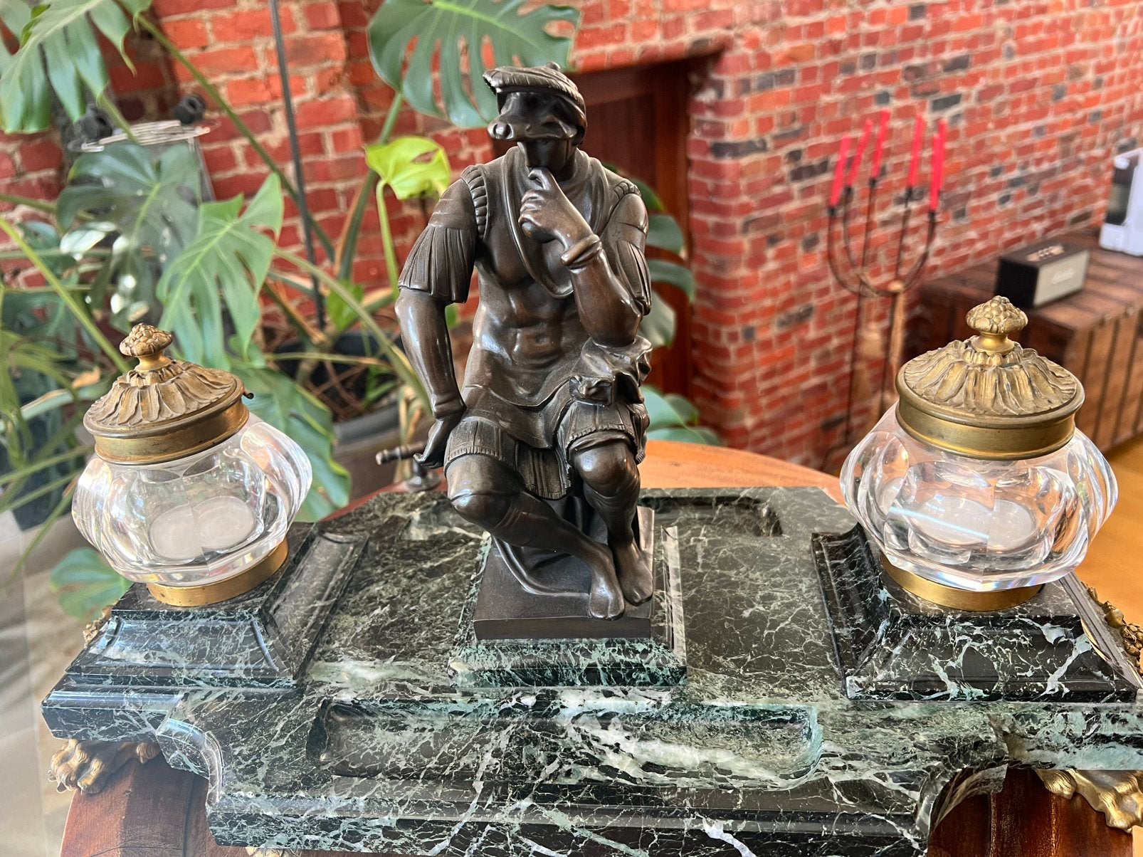 Bureau decoratie, Ophalen, Zo goed als nieuw
