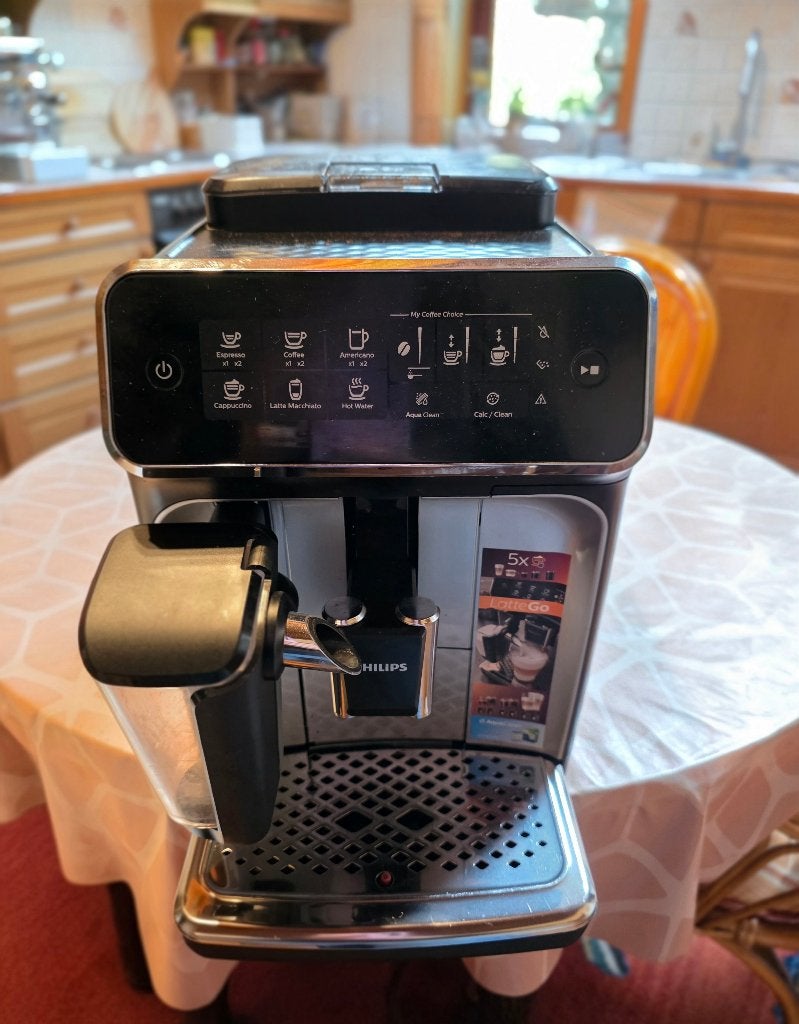 Phillips 3200 Espressomachine, Réservoir d'eau amovible, Combiné, 2 à 4 tasses, Café moulu