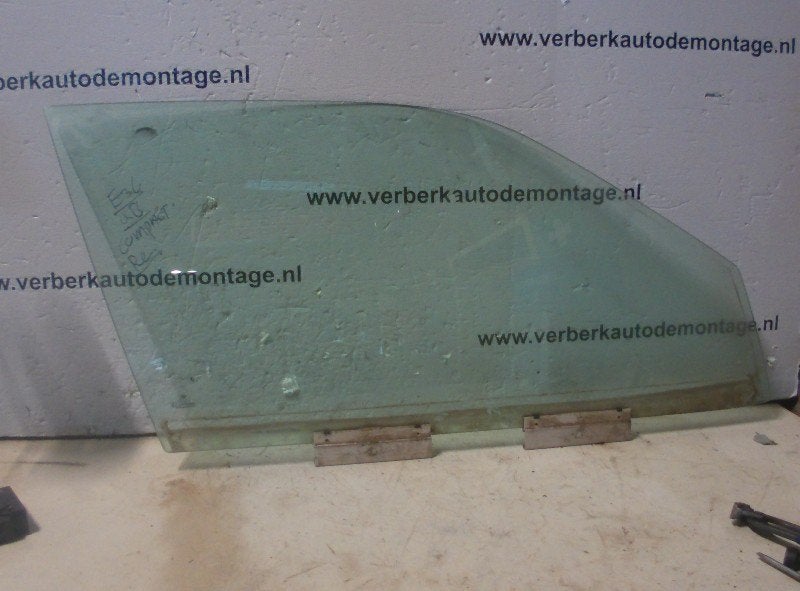 FENETRE OU VITRE DE PORTE DROIT 3 serie Compact (E36 / 5), Utilisé, BMW, Petuelring 130
80809  München, DE, Bayerische Motoren Werke AG