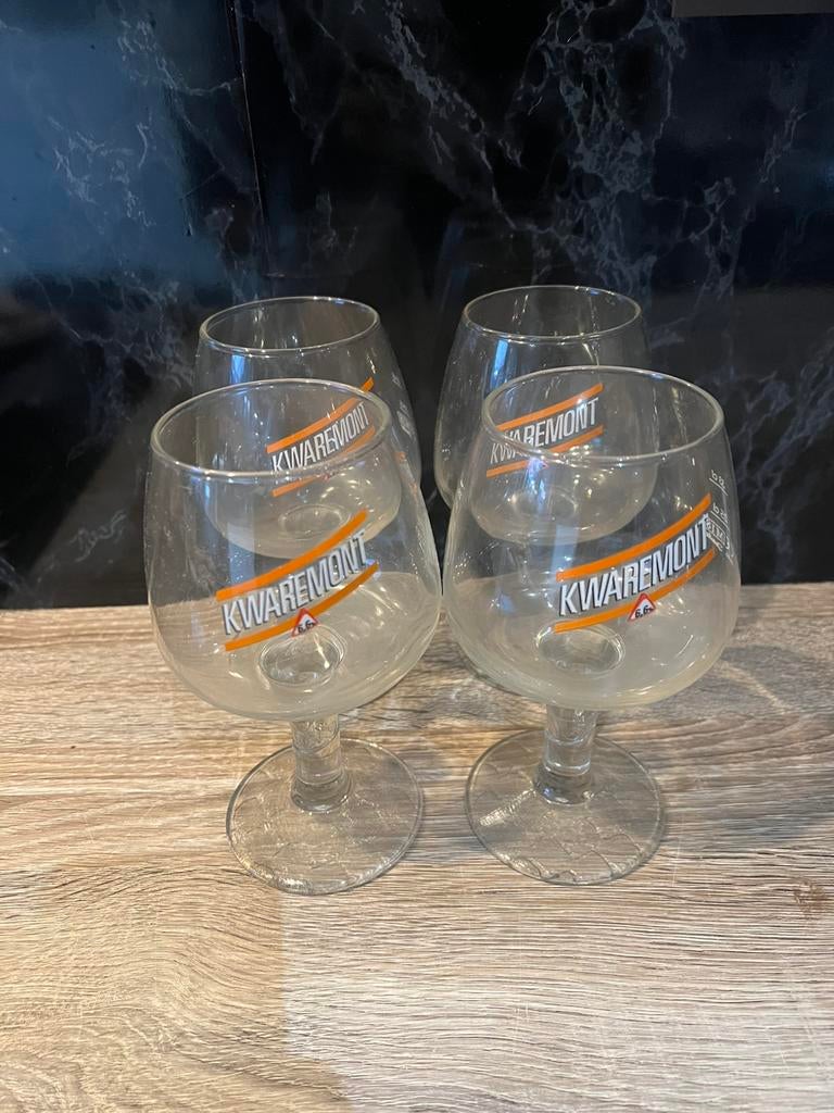 Glas Kwaremont Set M18 4 Stuks, Verzamelen, Ophalen, Zo goed als nieuw, Bierglas