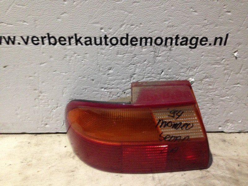 ACHTERLICHT LINKS Ford Mondeo I (93bg13a603 aa), Gebruikt, Henry-Ford-Straße  1
50735  Köln, DE, Ford-Werke GmbH, Kunden@ford.com
