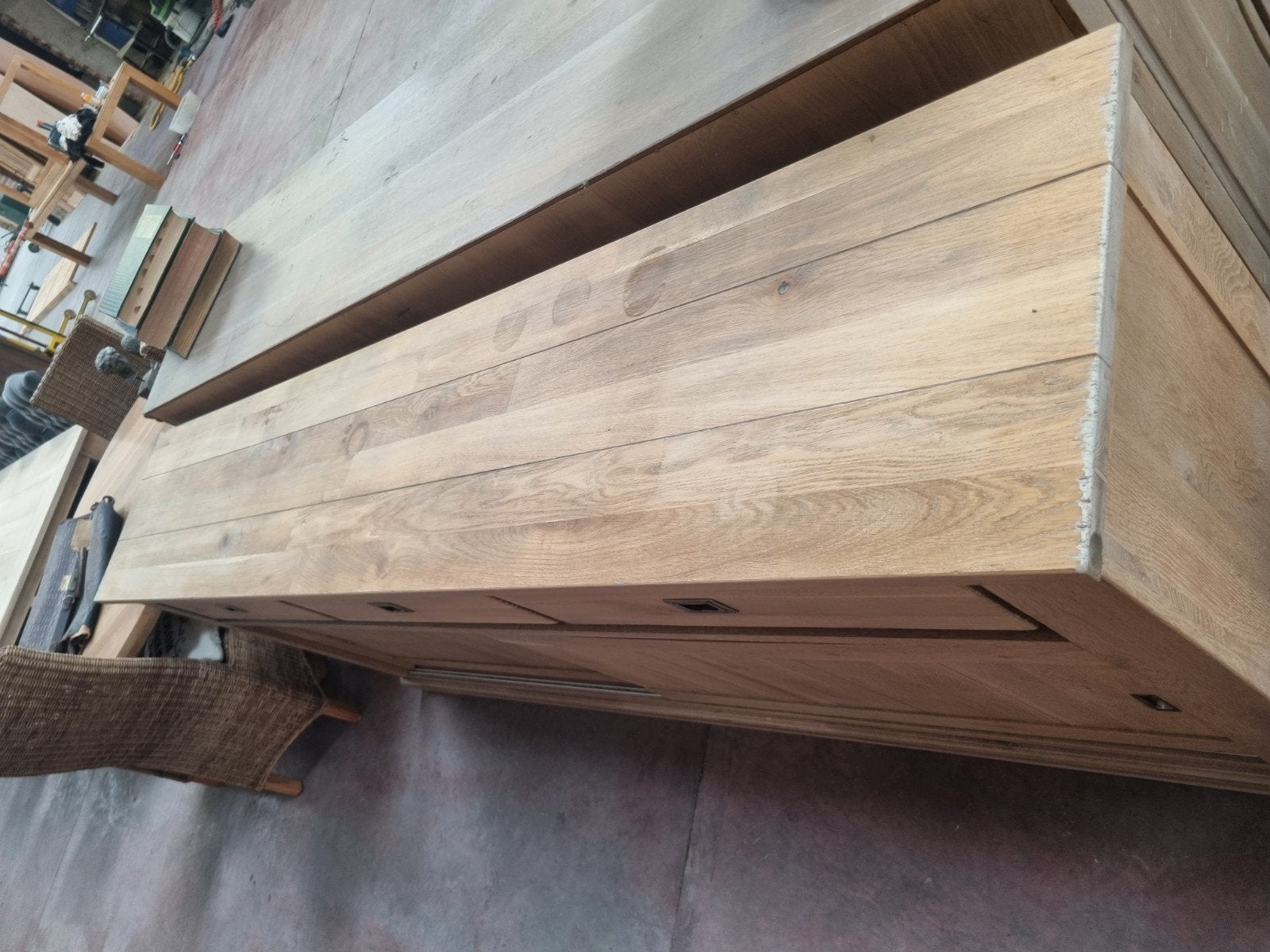 Buffet art en chêne, 25 à 50 cm, 200 cm ou plus, Chêne, .