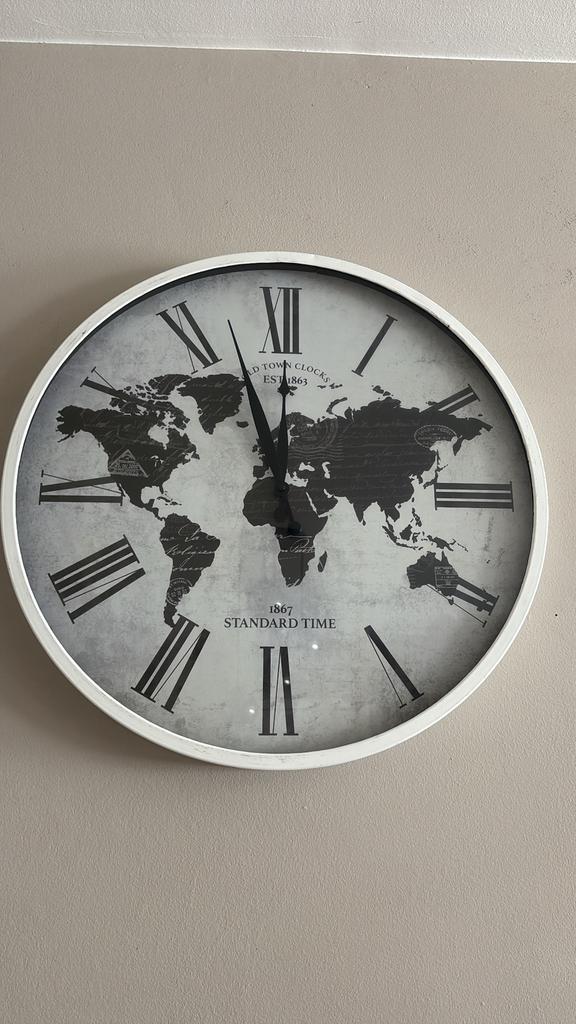 decoratieve wandklok, Huis en Inrichting, Woonaccessoires | Klokken, Ophalen, Zo goed als nieuw, Analoog, Wandklok