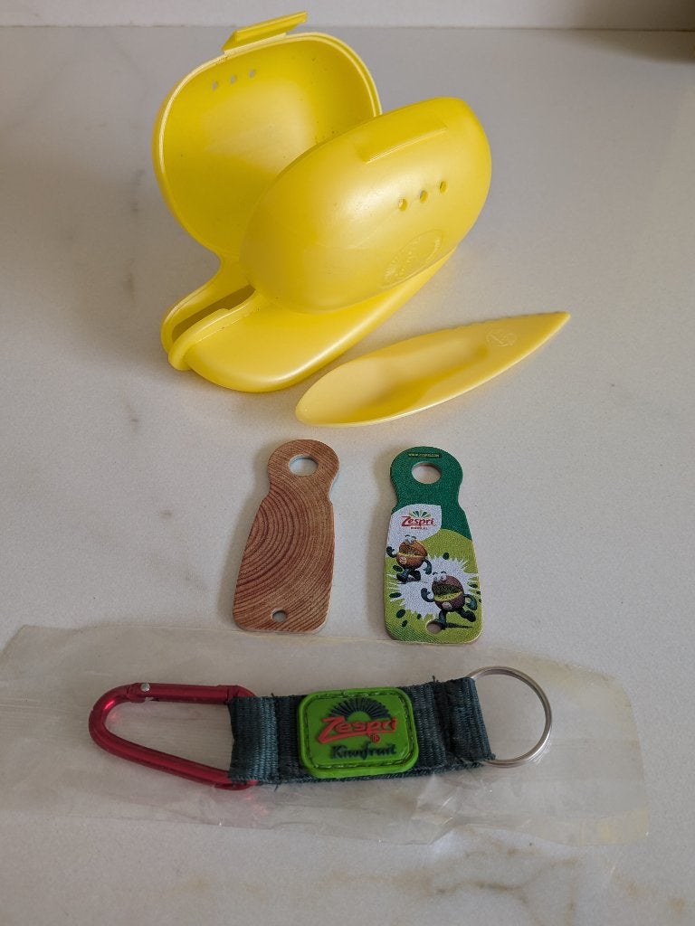 Zespri/ kiwi : doosje - sleutelhanger - winkelwagenmuntje, Enlèvement ou Envoi, Comme neuf, Ustensile