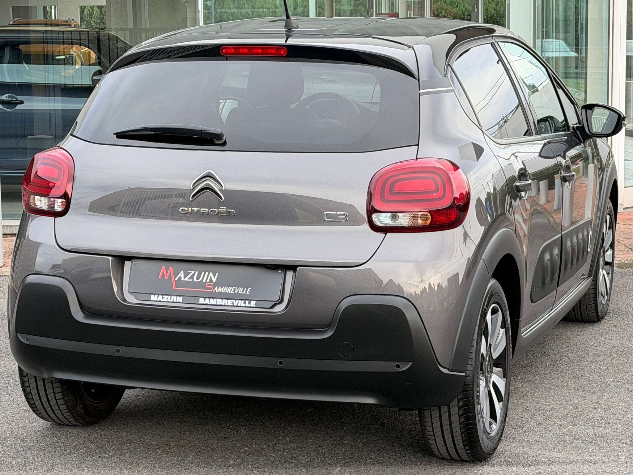 Citroën C3 1.2i Essense * 23.800 Km * Cuir * Caméra * CarP, Auto's, Gebruikt, Euro 6, 1199 cc, Leder