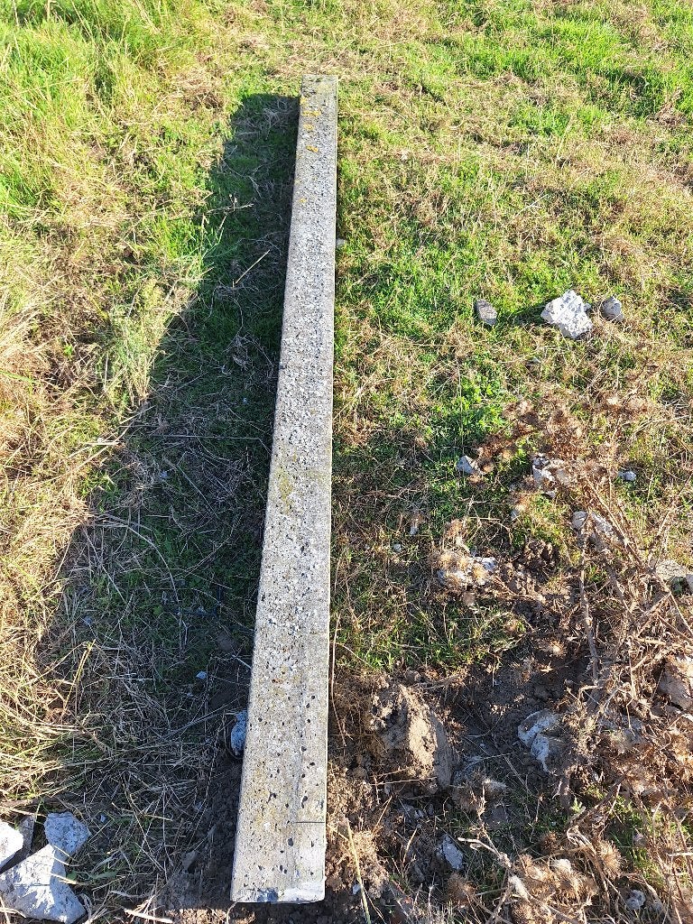 betonpaal gratis, Ophalen, Zo goed als nieuw, 180 tot 250 cm, Palen