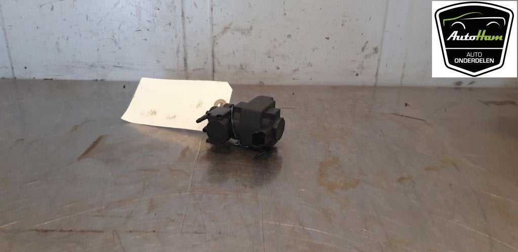 VACUUM VALVE BMW 1 serie (F21) (01-2010/12-2019), Utilisé, BMW