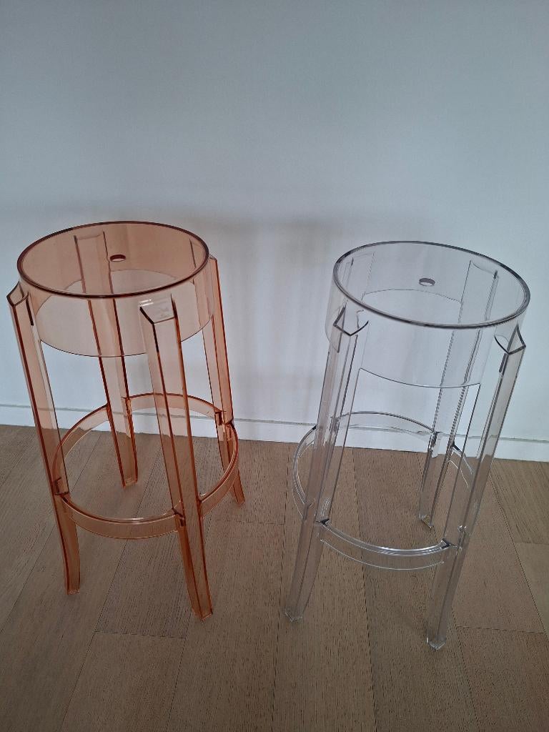 2 tabourets Kartell CHARLES GHOST 75 cm, 2 krukken, Ophalen, Zo goed als nieuw, 60 tot 90 cm