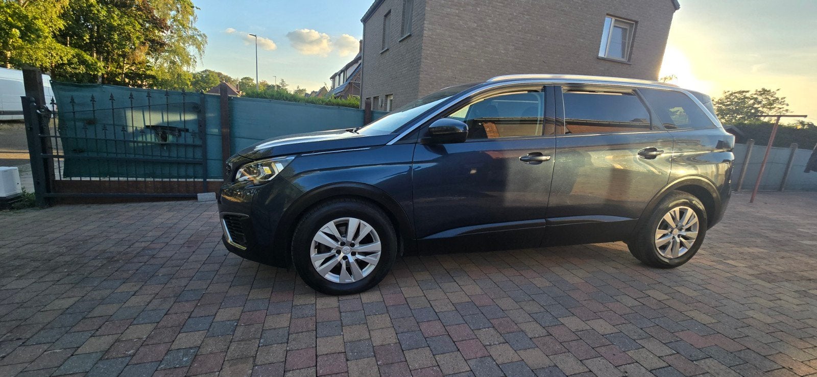 Peugeot 5008 1.5 diesel automaat, Auto's, Peugeot, Automaat, Dealer onderhouden, Stof, 4 cilinders