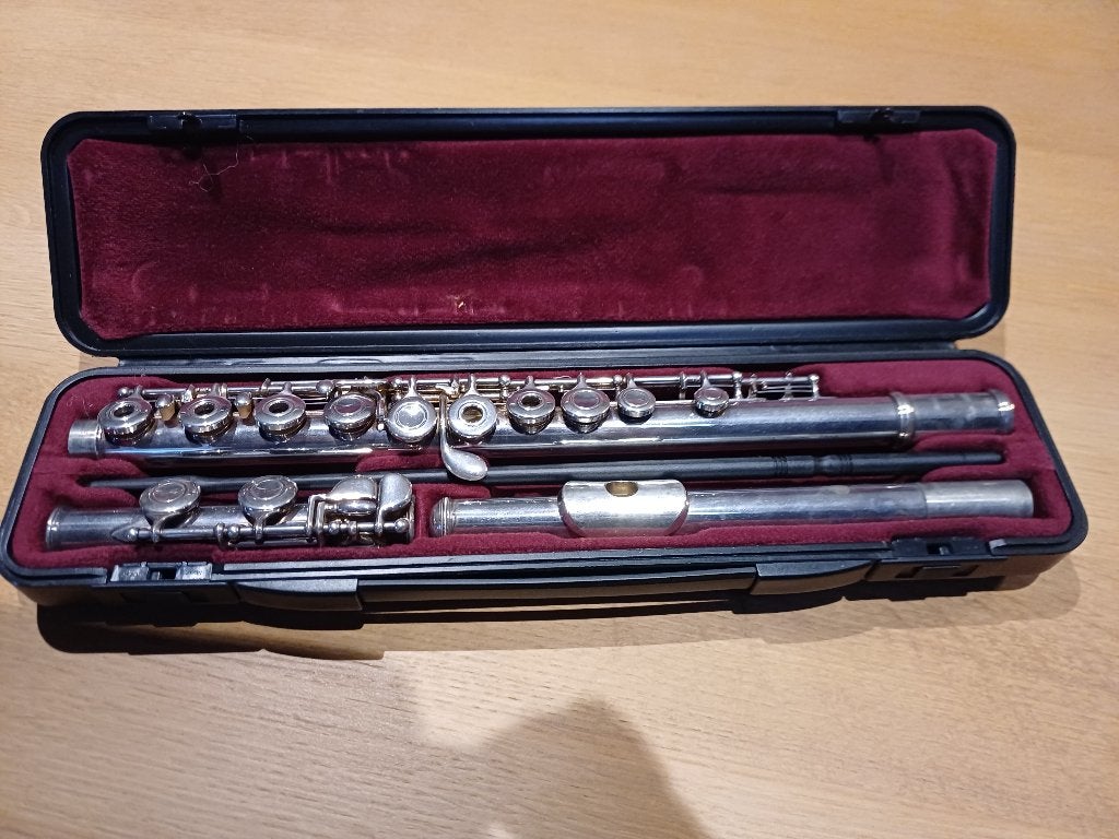 Flûte Yamaha avec éventuellement des livres inclus, Musique & Instruments, Enlèvement, Utilisé, Flûte traversière, Avec valise ou sac