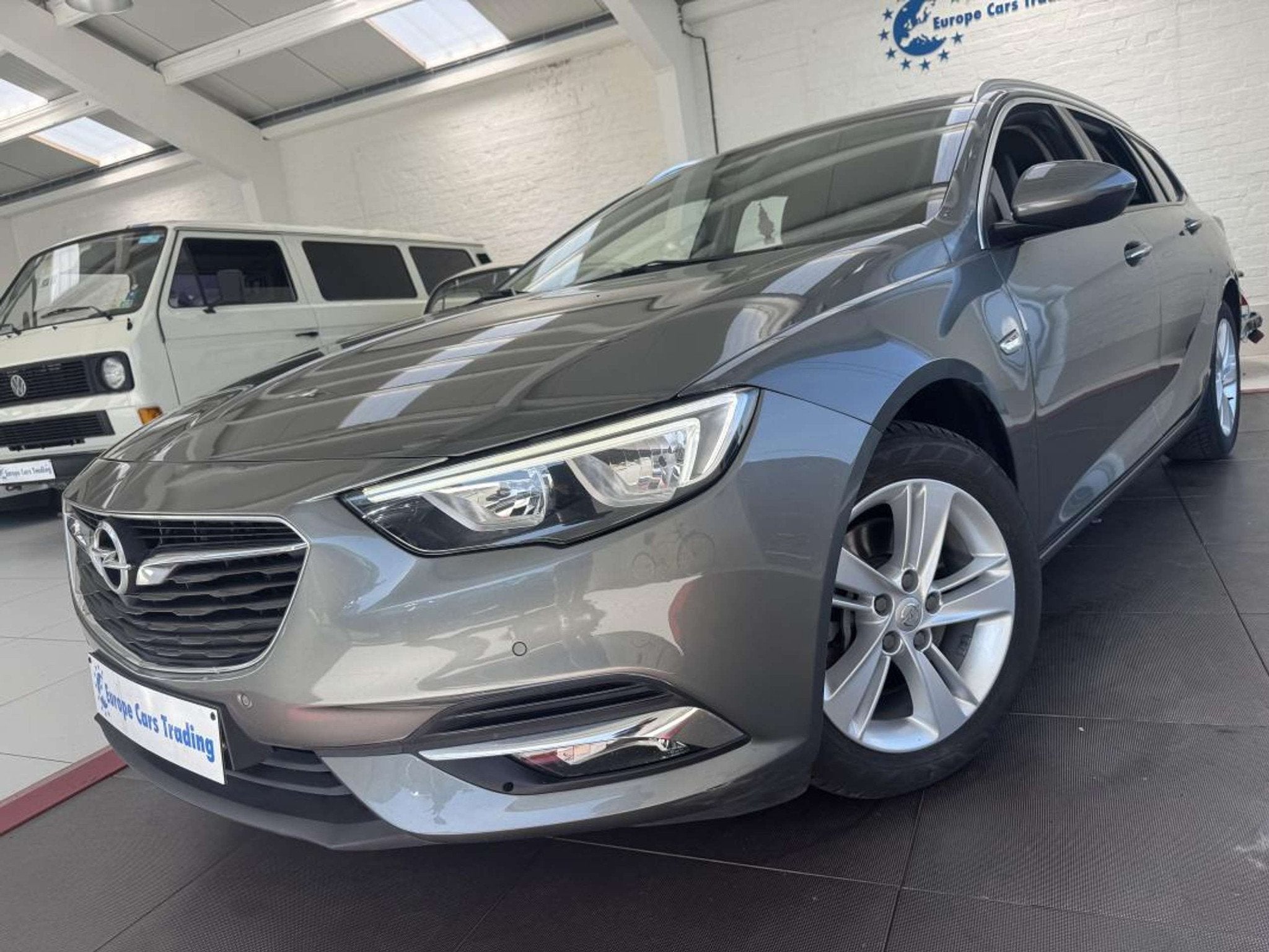 Opel Insignia SPORTS TOURER 1.6CDTI 136CH BVA DISTRIBUTION A, Auto's, Gebruikt, 136 pk, Bedrijf, 5 deurs