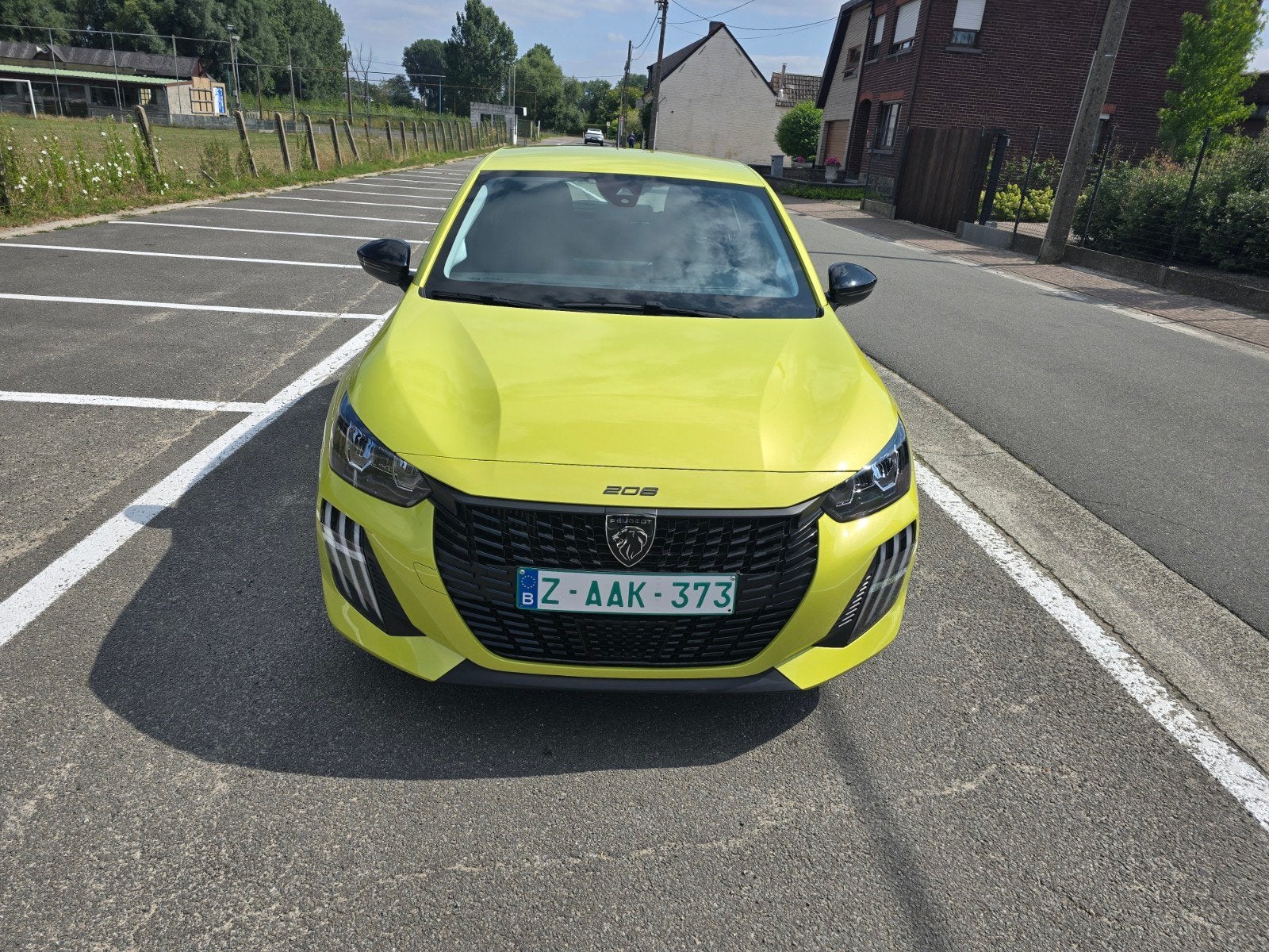 Peugeot 208 Style 2025 18150km nieuwstaat!!!, Voorwielaandrijving, 1199 cc, Geel, Bedrijf